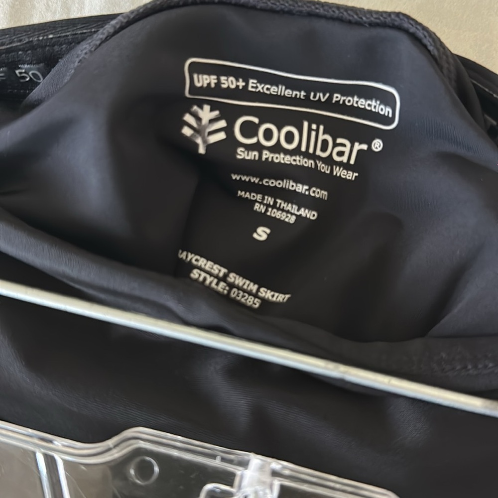 Coolibar Black Skort Size Small - image 2